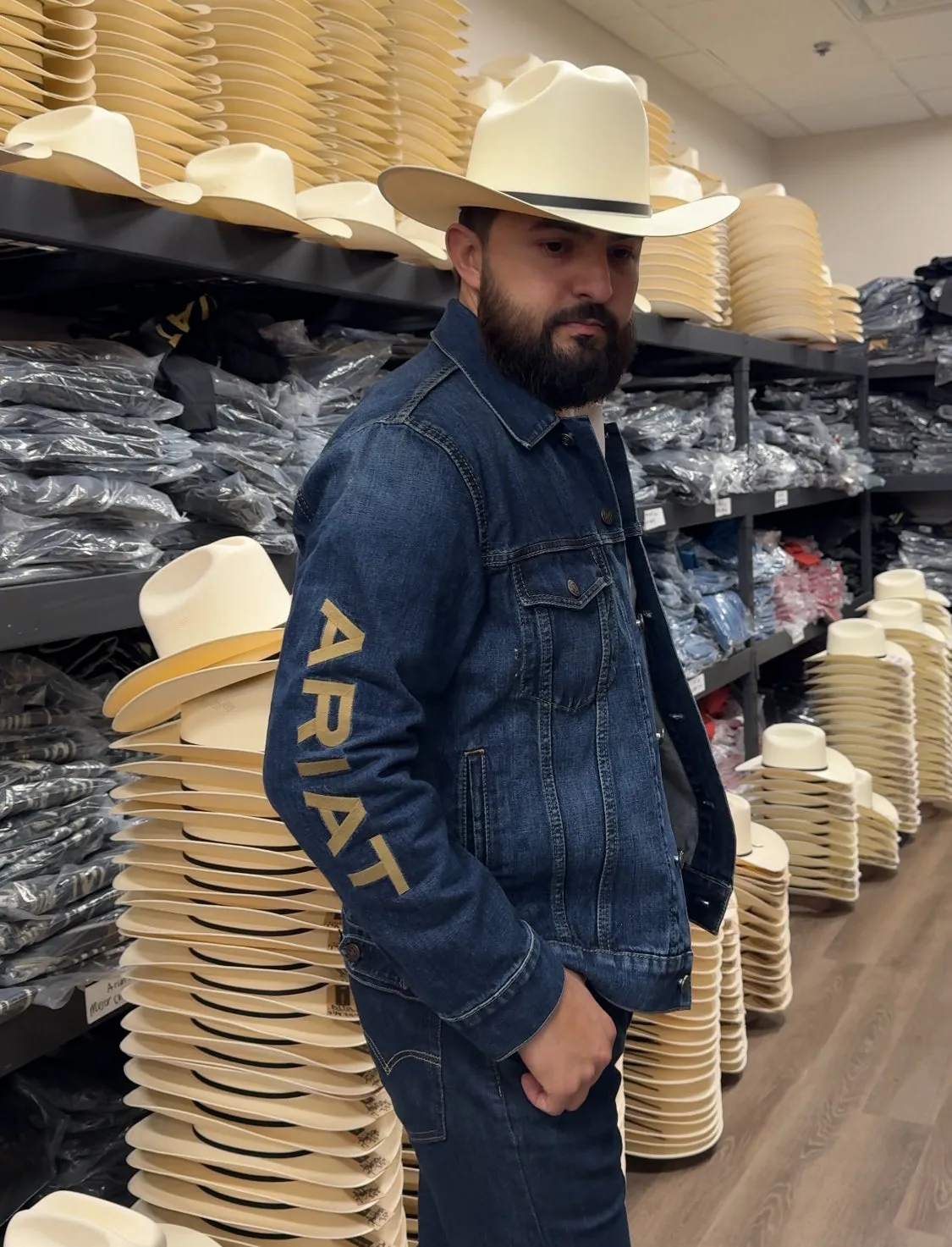 Ariat Denim Team Trucker Jacket (Chamarra de Mezcilla)