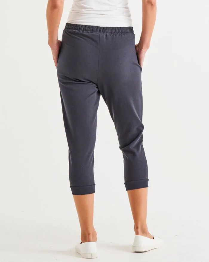 Betty Basics Tasha Cropped Jogger Coal