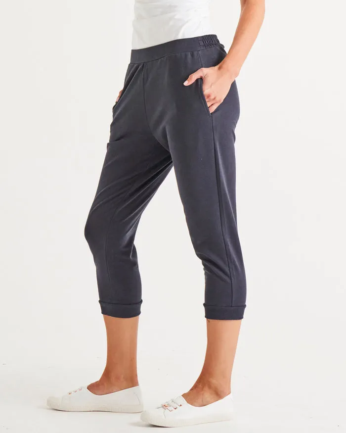 Betty Basics Tasha Cropped Jogger Coal