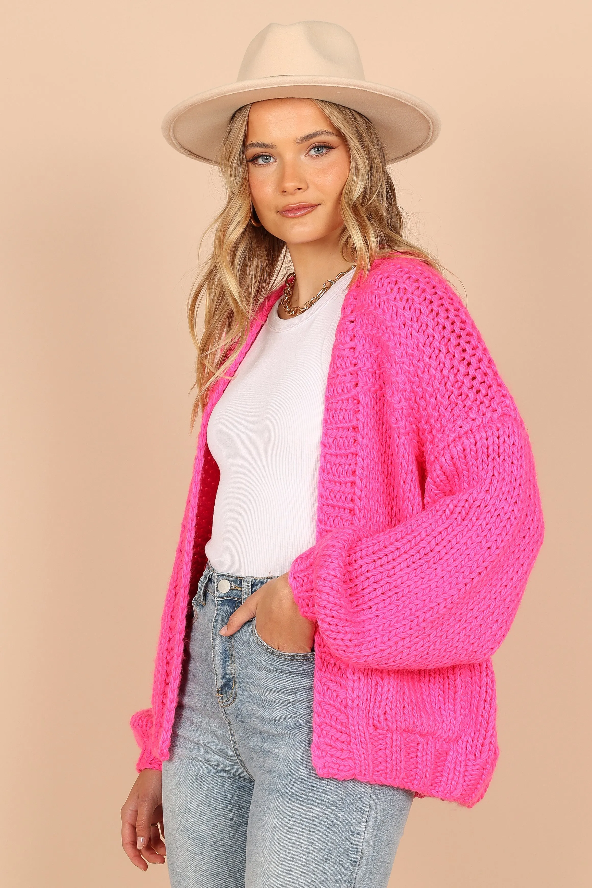 Cara Oversized Handknit Knit Sweater - Hot Pink