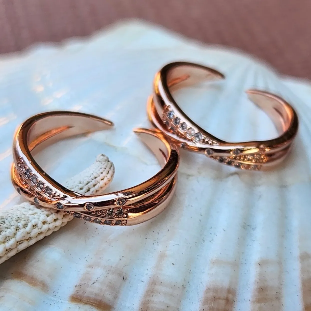 ROSE GOLD CUBIC ZIRCONIA WATERPROOF TOE RINGS