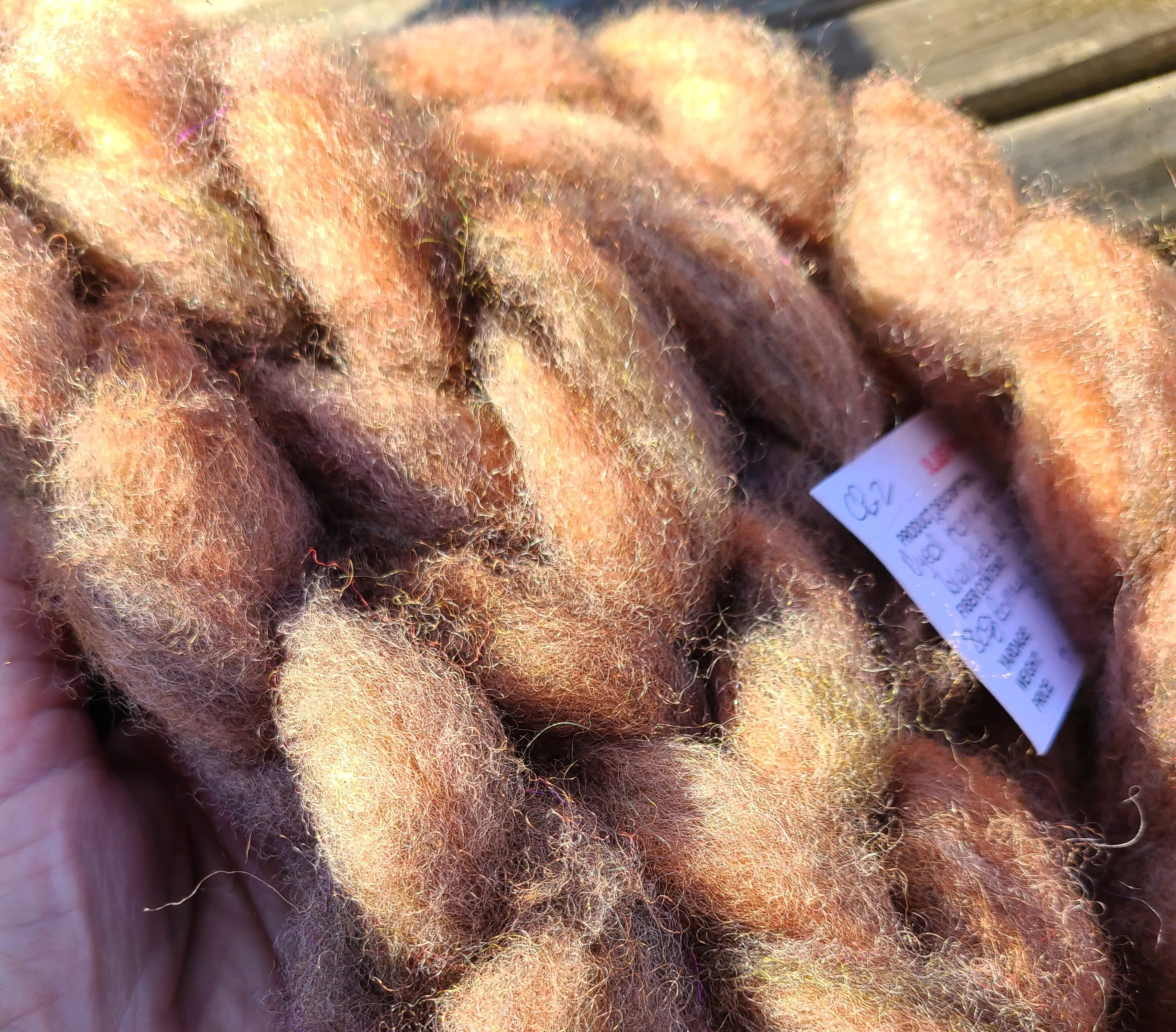 Roving Romney/ Corriedale Blend w/hints of Glitz-Pokeberry 80%Romney/15%Gray Corriedale CR2-23 4.6 ounces