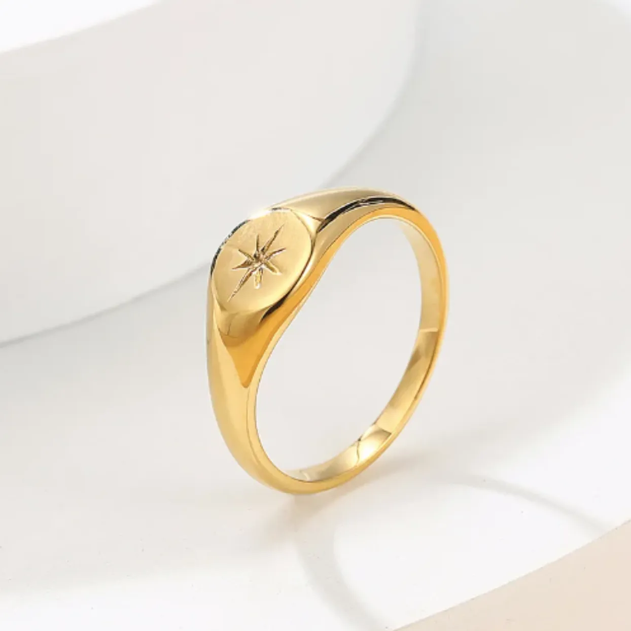 SIGNET STAR  - WATERPROOF 18K GOLD RING